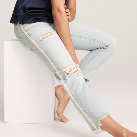 Abercrombie & Fitch Denim - Ripped Boyfriend Jeans